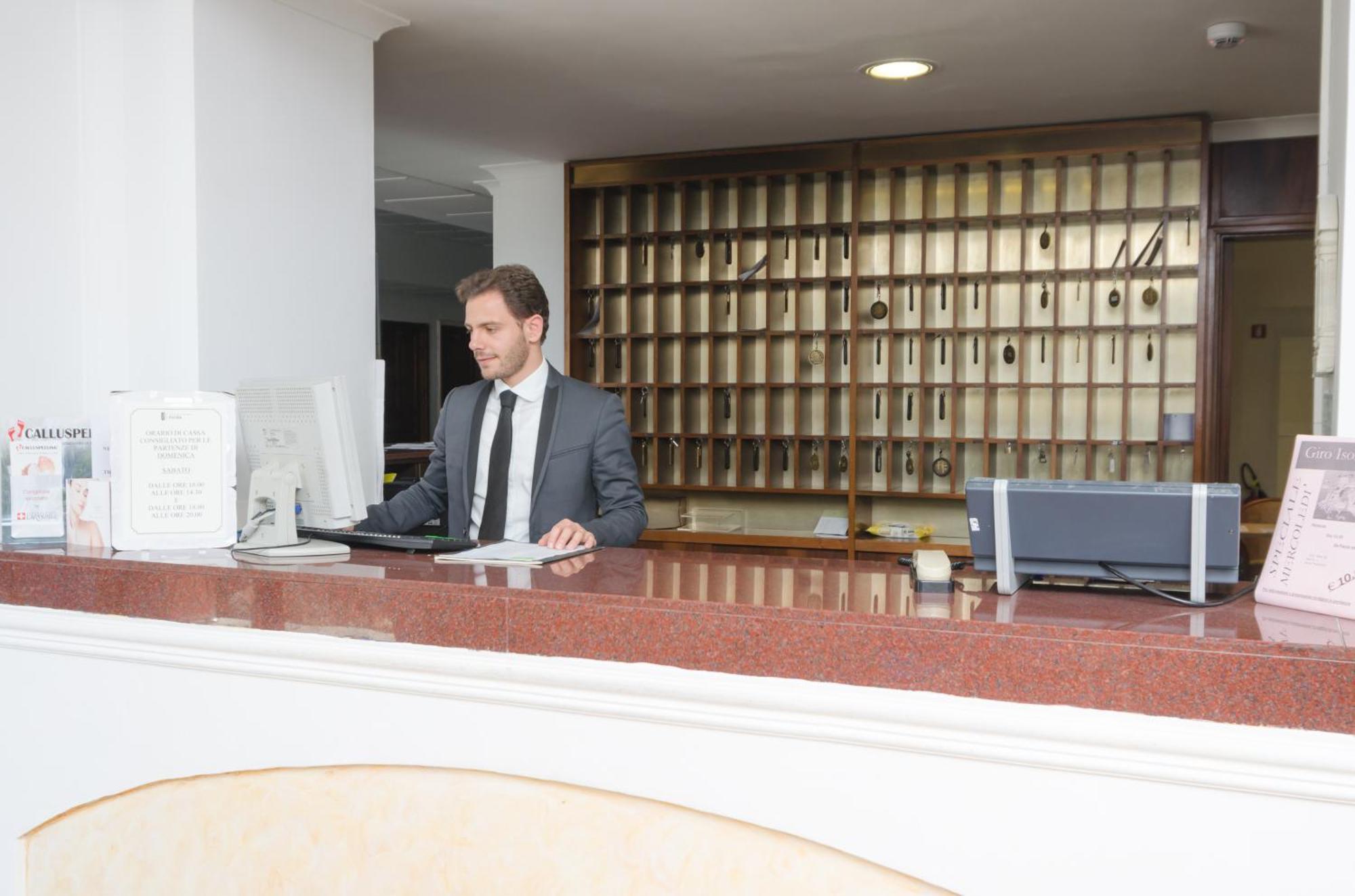 Hotel Flora Wellness & Beauty 伊斯基亚 外观 照片