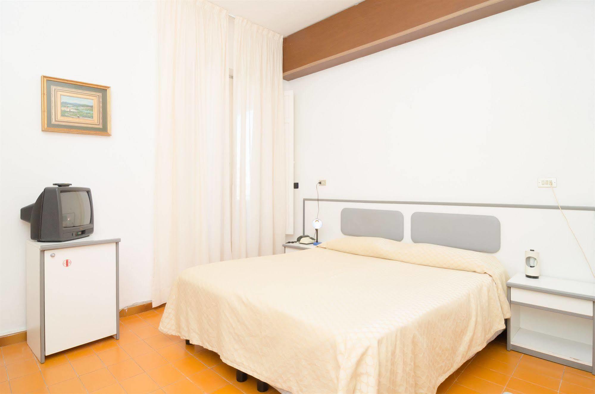 Hotel Flora Wellness & Beauty 伊斯基亚 外观 照片