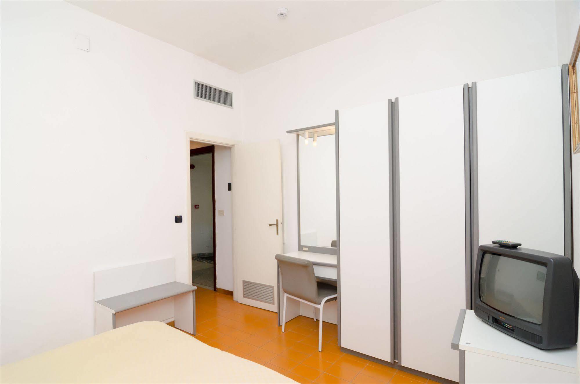 Hotel Flora Wellness & Beauty 伊斯基亚 外观 照片